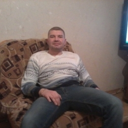 Парень ищет девушку гибкую, выносливую, спортивную в Магнитогорске для секса без обязательств